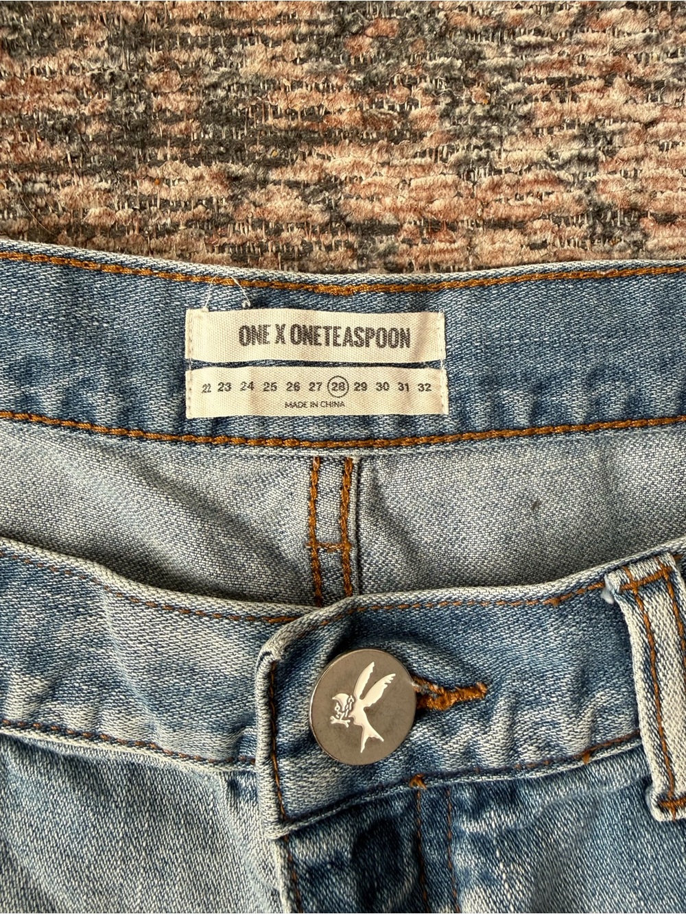 One Teaspoon Bandits Distressed Denim Shorts Size 28 Cutoff Light Wash - Picture 2 of 3